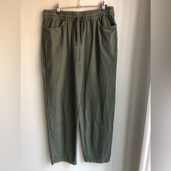 Athleta Sweat Pants Army Green Wide Leg Cropped Size: M/T M/G - Picture 1 of 11